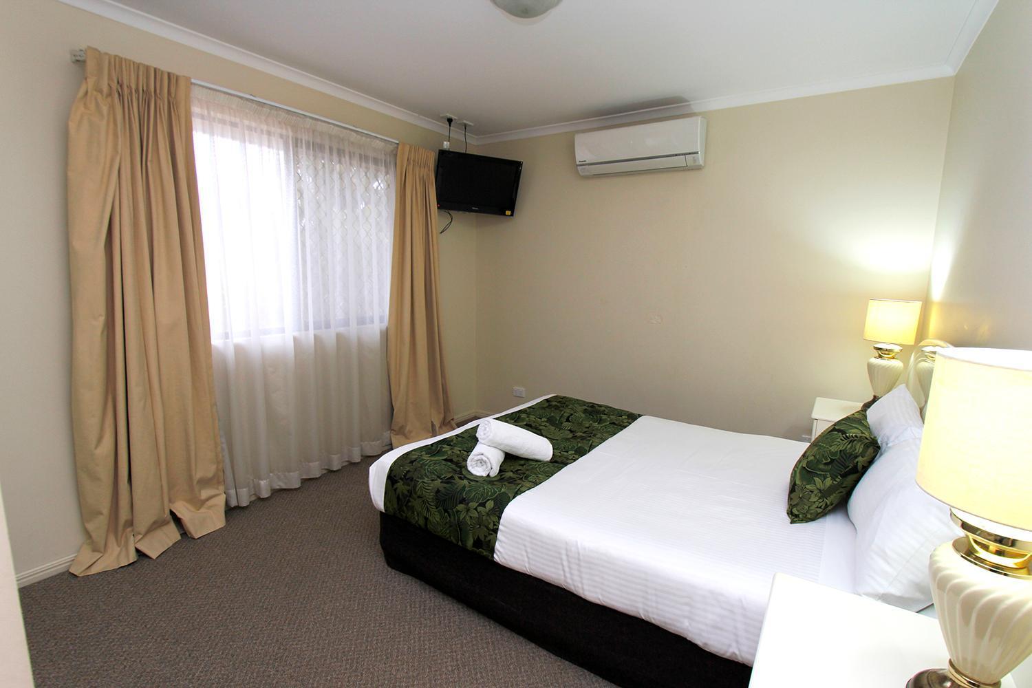 The Palms Motel Chinchilla Exterior foto